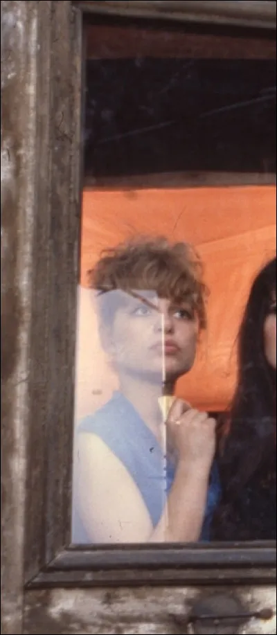 Quel est le titre du film o&ugrave; nous voyons Isabelle Mergault pour la premi&egrave;re fois ?