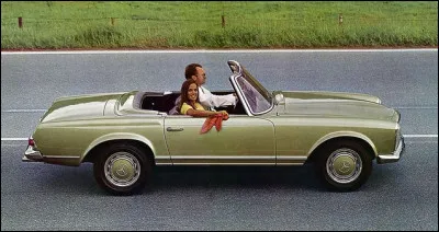 Quel est ce beau coup&eacute; d&eacute;capotable des ann&eacute;es 60 ?