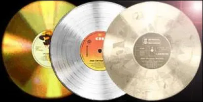 2019 - Quelle chanteuse domine le classement des meilleures ventes avec l'album ''Brol'' ?