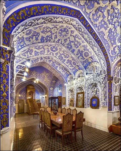 Quel est le nom de cette belle ville, situ&eacute;e au centre du pays, peupl&eacute;e de plus de deux millions d'habitants (3e du pays) et qui fut capitale de la Perse entre le XVIe si&egrave;cle et le XVIIIe si&egrave;cle ?