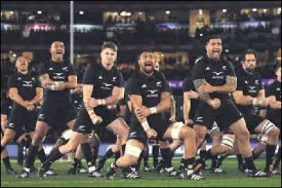 Le surnom de l�&eacute;quipe nationale n&eacute;o-z&eacute;landaise de rugby est les All Blacks.