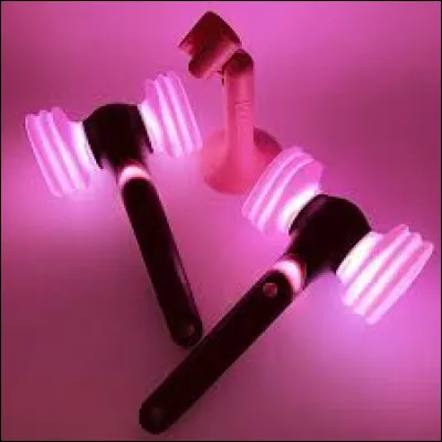&Agrave; qui appartient ce lighstick ?