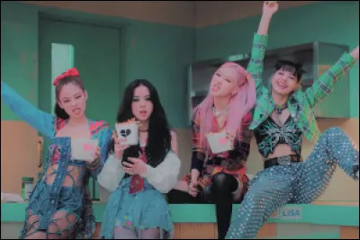 Ma 1re chanson en tant que groupe s�appelle ''D&eacute;but'' Je suis le groupe :