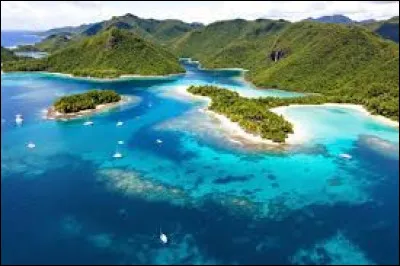 Dans quel oc&eacute;an les Fidji se situent-ils ?