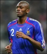 Aprs avoir jou la Coupe du Monde , ce joueur est devenu un lment important de l'effectif de Laurent Blanc :