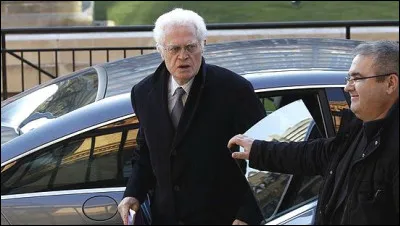 Quelle d&eacute;cision prend-il rapidement ?