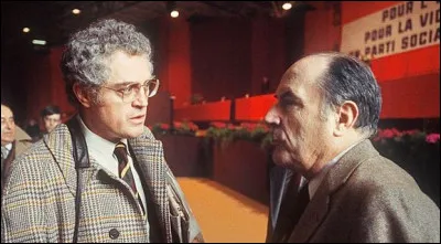 En 1971 il s'encarte au PS et devient vite le prot&eacute;g&eacute; de...