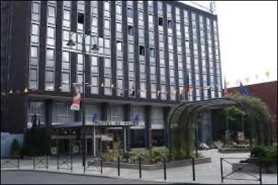 A Lens, le RN ambitionnait de conqu&eacute;rir la mairie d&eacute;tenue par le PS depuis 1947 et de se renforcer dans le Pas-de-Calais : quel est le r&eacute;sultat de l'&eacute;lection ?