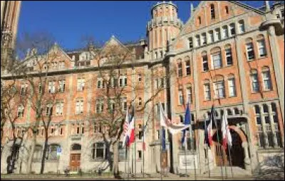 A Lille, le maire sortant PS Arnaud Deslandes devan&ccedil;ait de peu au premier tour la liste LFI, la liste Ecologiste et la liste Renaissance de Spillebout : quel est le r&eacute;sultat final ?