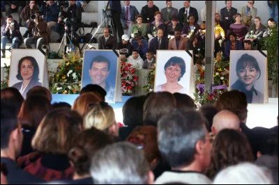 Pendant la nuit du 26 au 27 mars 2002, un massacre a eu lieu en France, au cours d'une session du Conseil municipal, alors que Lionel Jospin &eacute;tait Premier ministre. Dans quelle commune cela s'est-il produit ?