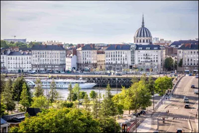 Le nom de cette ville est...