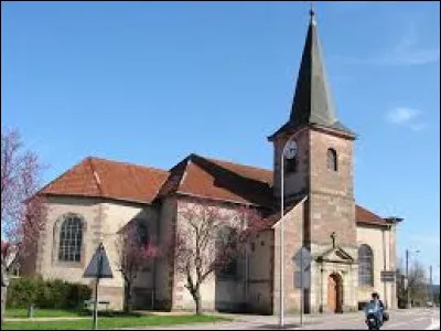 Voici l'&eacute;glise Sainte-Croix, &agrave; Brouvelieures. Village de l'arrondissement de Saint-Di&eacute;, sur les bords de la Mortagne, il se situe dans le d&eacute;partement ...