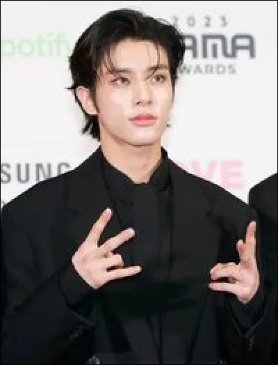 De quelle(s) nationalit&eacute;(s) est Jake ?