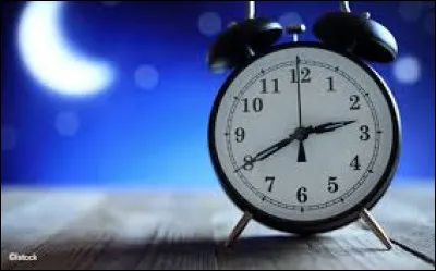 "D&egrave;s que je me r&eacute;veille et que je t'aper&ccedil;ois chaque fois le soleilMe saute dans les bras pour me dire &agrave; l'oreilleQue tu n'aimes que moi mon amour mon seul amour..."Qui est l'interpr&egrave;te ?