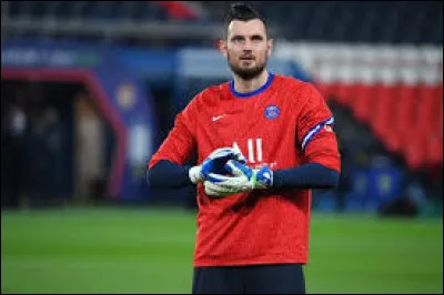 Ce footballeur, gardien de but au PSG de 2020 &agrave; 2024, c'est Alexandre ...