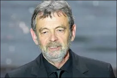 Cet &eacute;crivain, prix Goncourt en 2013 pour "Au revoir l&agrave;-haut", c'est Pierre ...