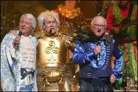 Quel est ce groupe folk rock originaire de Nantes, dont l'un des albums s'intitule ''Marines'' ?