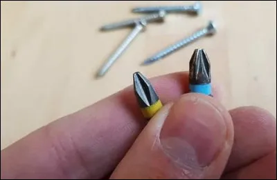 Comment se nomme cet &eacute;l&eacute;ment se fixant sur une visseuse permettant de serrer rapidement des vis ?