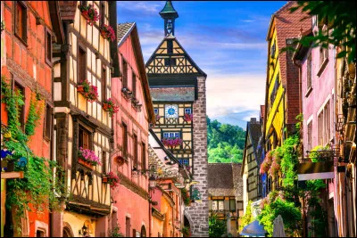 Comme tout autre ville, cette commune poss&egrave;de un nom. Lequel ?