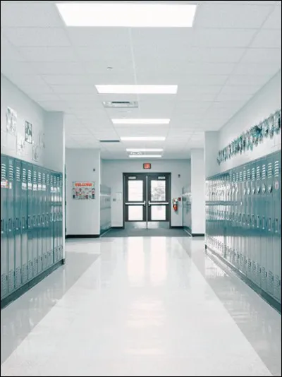 Tu croises ton/ta crush dans le couloir...