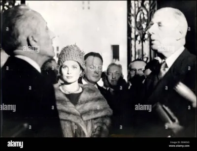 Deux indices : De Gaulle et Cousteau !