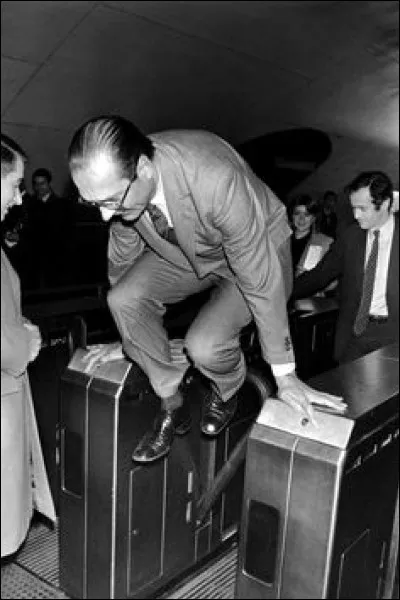 Sp&eacute;cialiste de la t&ecirc;te de veau il a conduit la France. C'est Jacques...