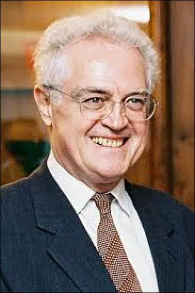 On d&eacute;bute ce dernier volet avec le dernier entrant, si je puis dire : l'homme politique Lionel Jospin (1937-2026). Lorsqu'il fut Premier ministre de 1997 &agrave; 2002, quelle r&eacute;forme mit-il en place ?