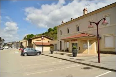 Commune de l'arrondissement de Valence, Serves-sur-Rh&ocirc;ne se situe dans le d&eacute;partement ...