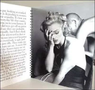 Quelle chanteuse a sorti un livre intitul&eacute; "SEX" en 1992 ?