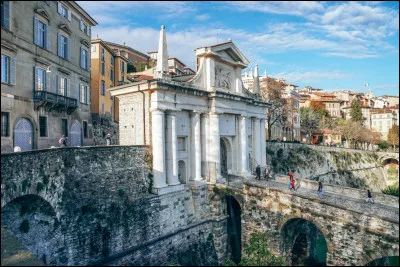 Quel est le nom de cette ville ?