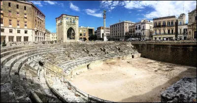 Le nom de cette ville est...