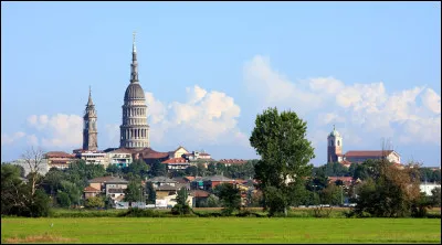 Le nom de cette ville est...
