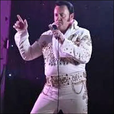 Quelle fonction a occup&eacute; le soldat australien Meyrick Edward Clifton James pendant la Seconde Guerre mondiale ?