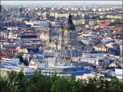 Quel livre d'Andr&eacute; Brink a &eacute;t&eacute; publi&eacute; en 1984 ?