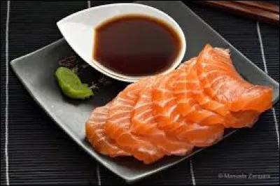 Comment s'appelle ce mets traditionnel de la gastronomie japonaise, compos&eacute; de tranches de poisson frais consomm&eacute; cru ?