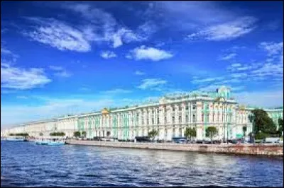 Laquelle de ces villes de Russie fut appel&eacute;e "Leningrad" de 1924 &agrave; 1991 ?