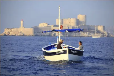 Quel est le nom de cette barque marseillaise ?