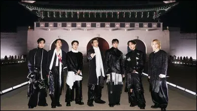 Quel membre de BTS est arriv&eacute; pendant la cr&eacute;ation de l’album parce qu’il terminait sa tourn&eacute;e ?