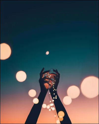 Qui chante le titre &laquo; Karma&nbsp;&raquo; ?