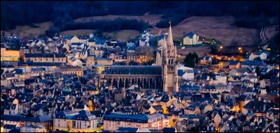 Dans quel d&eacute;partement est situ&eacute;e la ville de Mende ?