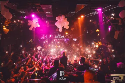 1973 est consid&eacute;r&eacute; comme le d&eacute;but d'une &egrave;re mais laquelle ?