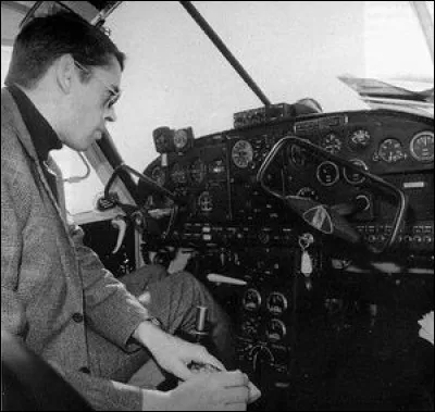 Dans "le monde du silence" de Jacques-Yves Cousteau, comment celui-ci avait-il appel&eacute; le m&eacute;rou ?