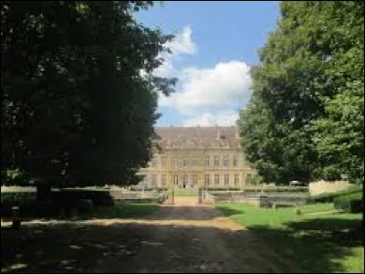 Je vous emm&egrave;ne en Bourgogne-Franche-Comt&eacute; au ch&acirc;teau de Missery. Village de l'arrondissement de Montbard, il se situe dans le d&eacute;partement ...