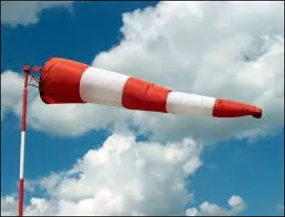 Dans une comp&eacute;tition sportive officielle d'athl&eacute;tisme, quelle est la cons&eacute;quence d'un vent trop favorable ?