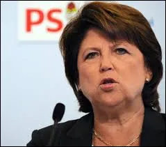 De 2001 &agrave; 2025, de quelle ville la haute fonctionnaire et femme politique Martine Aubry fut-elle la mairesse ?