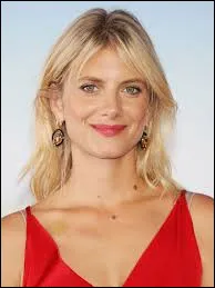 Pour quel film l'actrice, r&eacute;alisatrice, sc&eacute;nariste et chanteuse M&eacute;lanie Laurent a-t-elle remport&eacute; le C&eacute;sar du meilleur espoir f&eacute;minin en 2007 ?