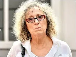 Quel magazine la journaliste, r&eacute;alisatrice, productrice et animatrice de t&eacute;l&eacute;vision Mireille Dumas n'a-t-elle jamais pr&eacute;sent&eacute; ?