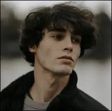 Avec qui &eacute;tait-elle au d&eacute;but de l'histoire ?