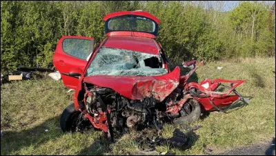 Qu'apprenons-nous &agrave; la fin du premier tome, &agrave; propos de la mort de ses parents ?