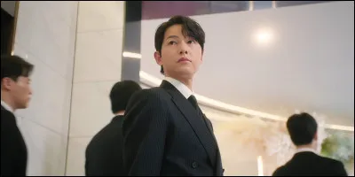 Dans "Descendants of the Sun", le h&eacute;ros est...